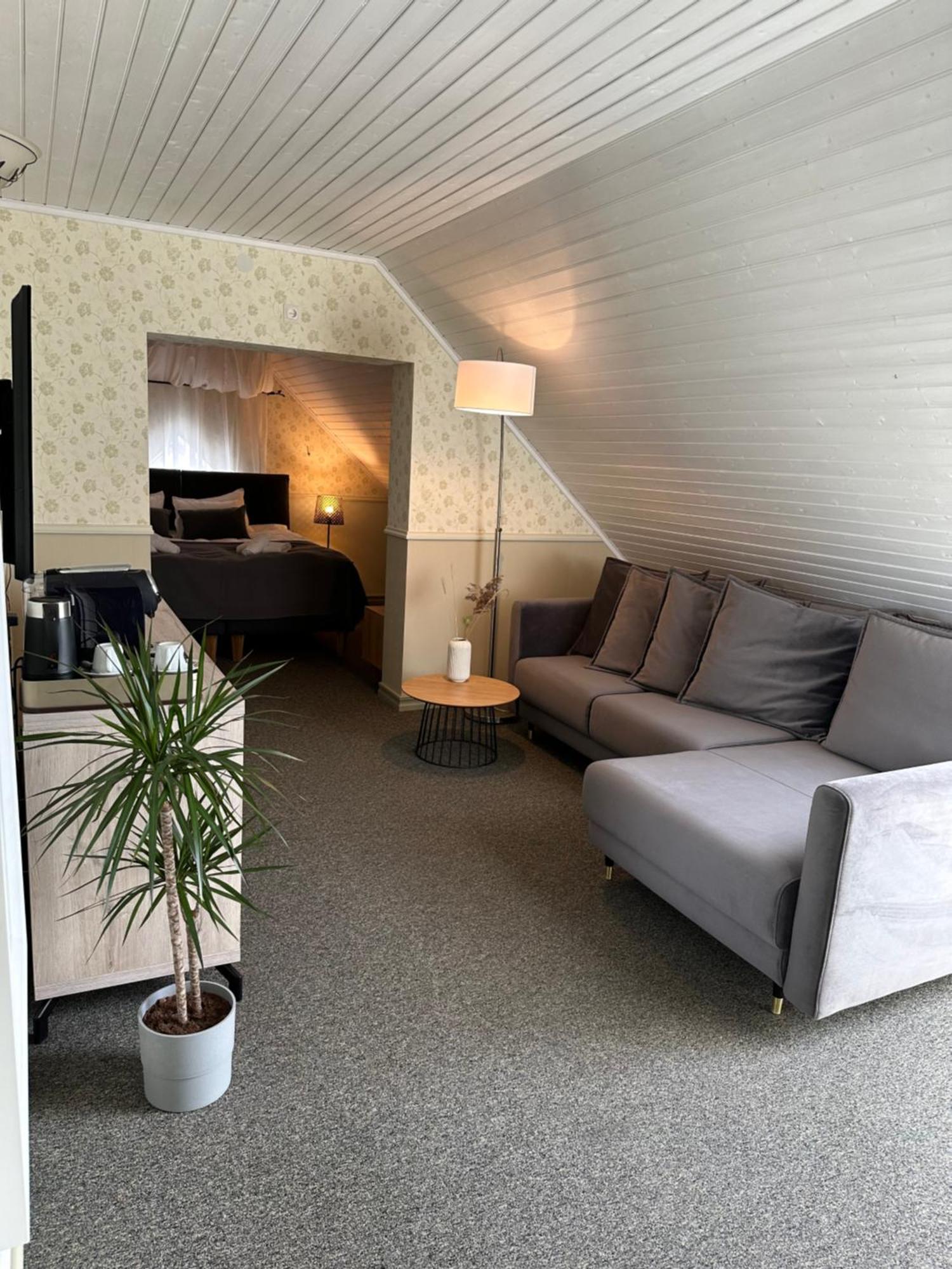 Vanalinna Boutique Hotel クレサーレ エクステリア 写真